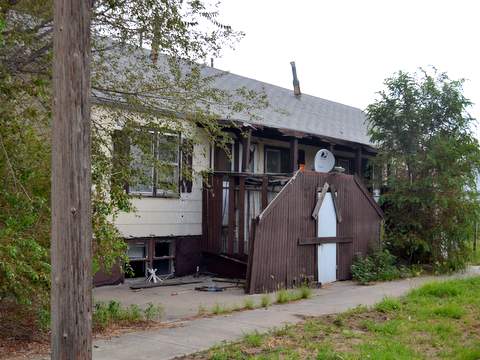 Condemned for Demolition on South 9th and West Oak